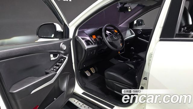 KG Mobility (SsangYong) Korando C 2.0 CVS 2WD High-Deluxe 2014 — фото 10