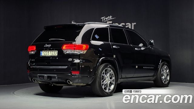 Jeep Grand Cherokee 3.6 Overland WK2 2021 — фото 2