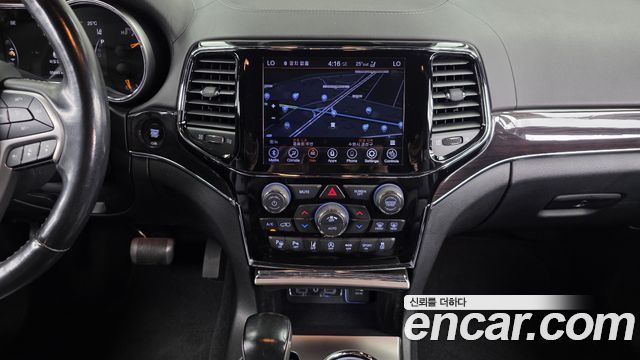 Jeep Grand Cherokee 3.6 Overland WK2 2021 — фото 14