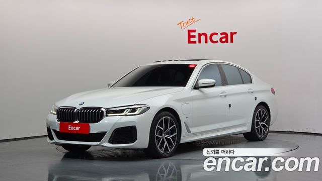 BMW 5 Series (G30) 530e M Sport 2021 — фото 1