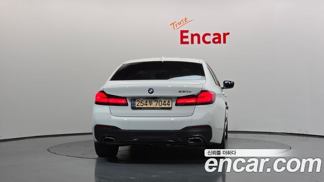 BMW 5 Series (G30) 530e M Sport 2021 — фото 4
