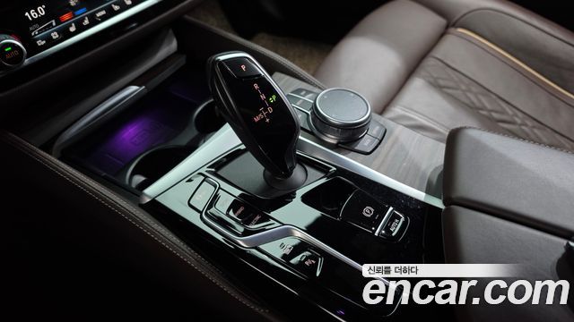 BMW 5 Series (G30) 530e M Sport 2021 — фото 9