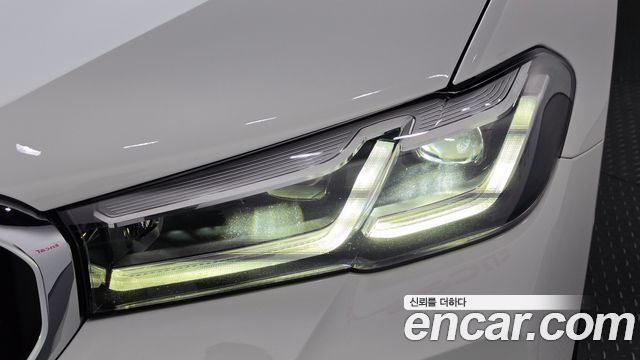 BMW 5 Series (G30) 530e M Sport 2021 — фото 28