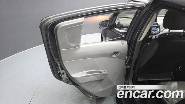 Chevrolet Spark LPG LT Standard 2014 — фото 25