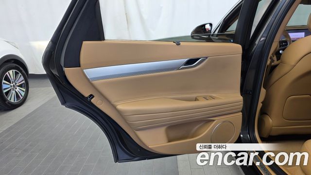 Genesis G80 (RG3) Gasoline 2.5 Turbo AWD 2025 — фото 25