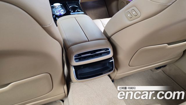 Genesis G80 (RG3) Gasoline 2.5 Turbo AWD 2025 — фото 33