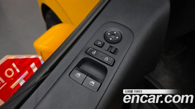 Hyundai Staria L3.5  Kinder Safety Car 11-Seater 2023 — фото 12