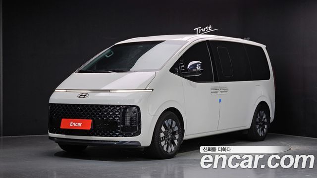 Hyundai Staria L3.5 Lounge 7-Seater Mobility 2024 — фото 1