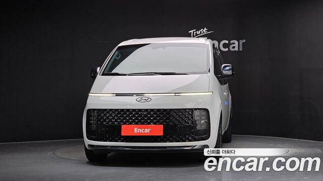 Hyundai Staria L3.5 Lounge 7-Seater Mobility 2024 — фото 3