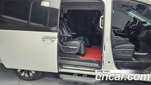Hyundai Staria L3.5 Lounge 7-Seater Mobility 2024 — фото 12
