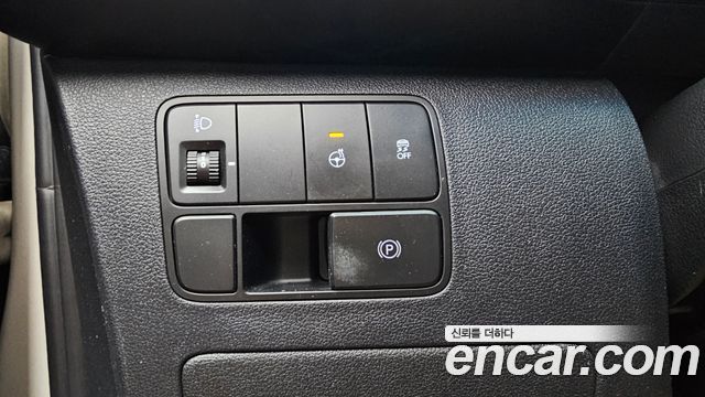 Hyundai Staria L3.5 Lounge 7-Seater Mobility 2024 — фото 17