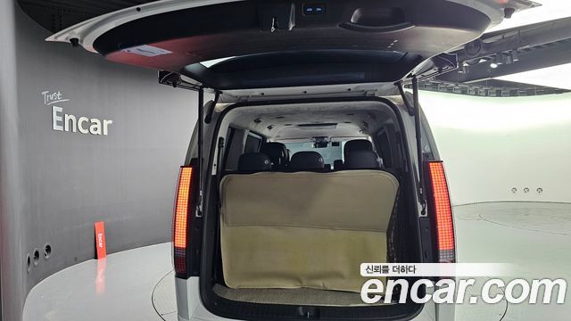 Hyundai Staria L3.5 Lounge 7-Seater Mobility 2024 — фото 20