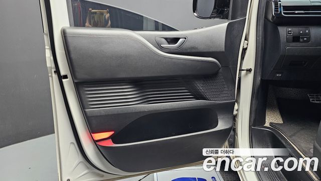Hyundai Staria L3.5 Lounge 7-Seater Mobility 2024 — фото 24