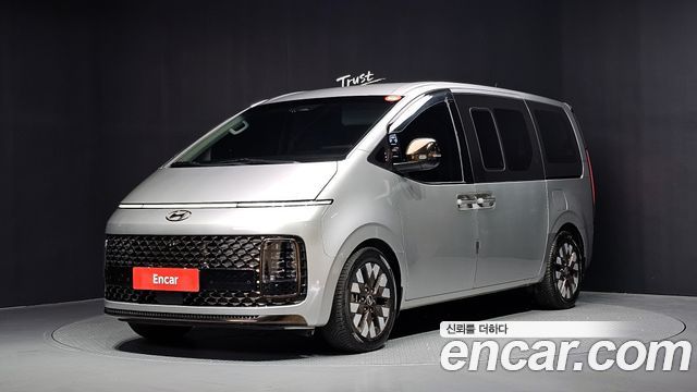 Hyundai Staria 4WD Lounge 7-Seater Inspiration 2022 — фото 1