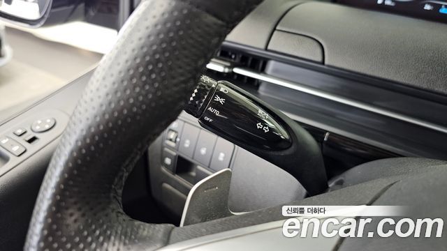 Hyundai Staria 4WD Lounge 7-Seater Inspiration 2022 — фото 15