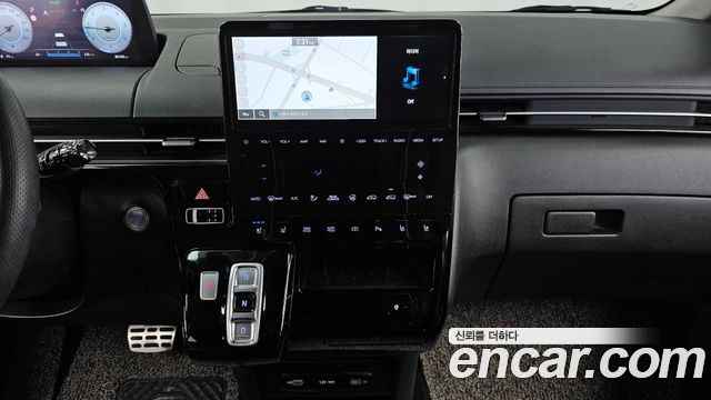 Hyundai Staria 4WD Lounge 7-Seater Inspiration 2022 — фото 16