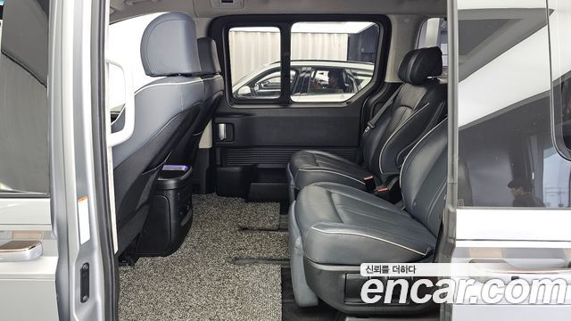 Hyundai Staria 4WD Lounge 7-Seater Inspiration 2022 — фото 26