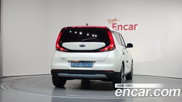 Kia Soul Booster EV Prestige 2021 — фото 4