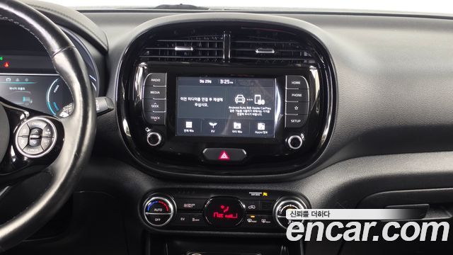 Kia Soul Booster EV Prestige 2021 — фото 14