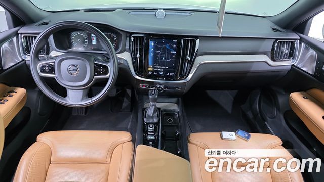 Volvo V60 Cross Country (II) T5 Pro AWD 2019 — фото 7
