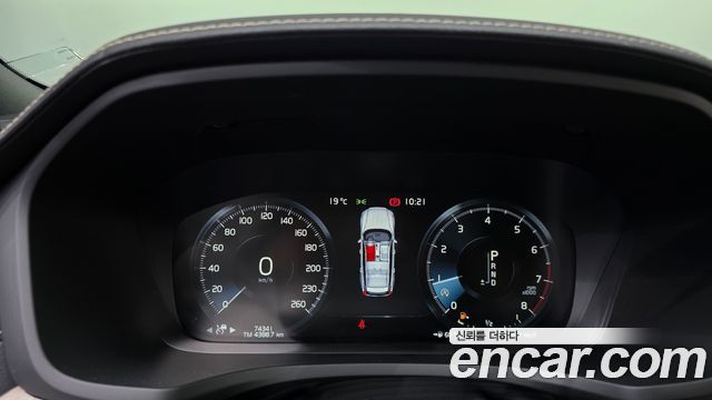 Volvo V60 Cross Country (II) T5 Pro AWD 2019 — фото 8