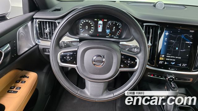 Volvo V60 Cross Country (II) T5 Pro AWD 2019 — фото 17