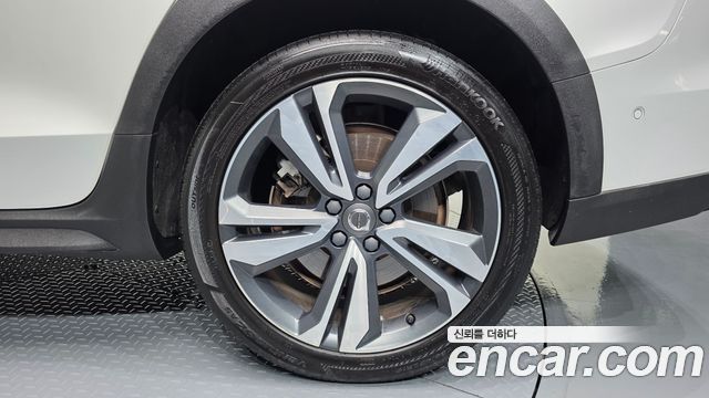 Volvo V60 Cross Country (II) T5 Pro AWD 2019 — фото 27