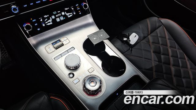 Genesis GV70 2.5T Gasoline 2WD 2025 — фото 9