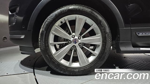 Ford Explorer 2.3 Limited 4WD 5th 2018 — фото 5