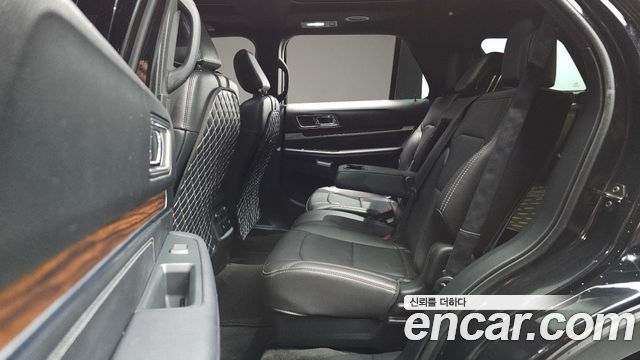 Ford Explorer 2.3 Limited 4WD 5th 2018 — фото 11