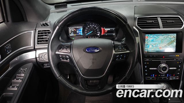 Ford Explorer 2.3 Limited 4WD 5th 2018 — фото 12