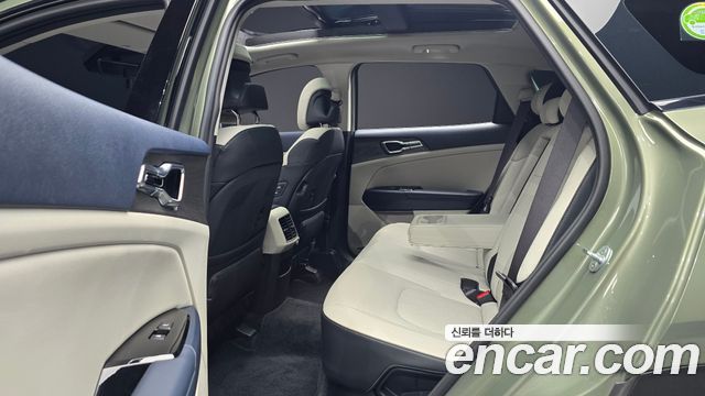 Kia Sportage Hybrid (V) Signature Gravity 2WD 2022 — фото 16