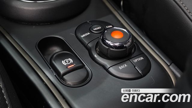 MINI Cooper Countryman Standard 2nd 2019 — фото 19