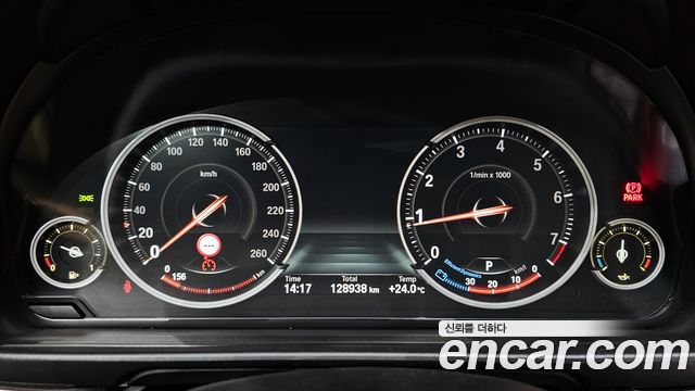 BMW 5 Series (F10) 528i xDrive Luxury Plus 2016 — фото 8