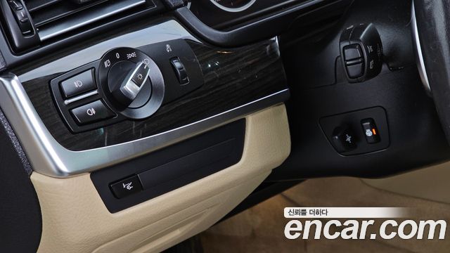 BMW 5 Series (F10) 528i xDrive Luxury Plus 2016 — фото 13