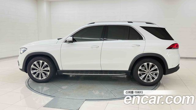 Mercedes-Benz GLE-Class (W167) GLE300d 4MATIC 2023 — фото 2