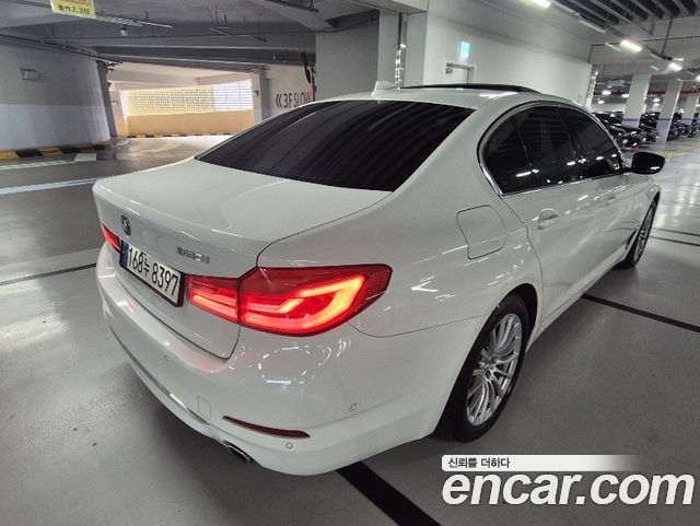 BMW 5 Series (G30) 520i Luxury 2020 — фото 6