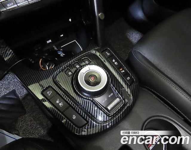 Kia Seltos Gasoline 1.6 Turbo 4WD Gravity 2023 — фото 21
