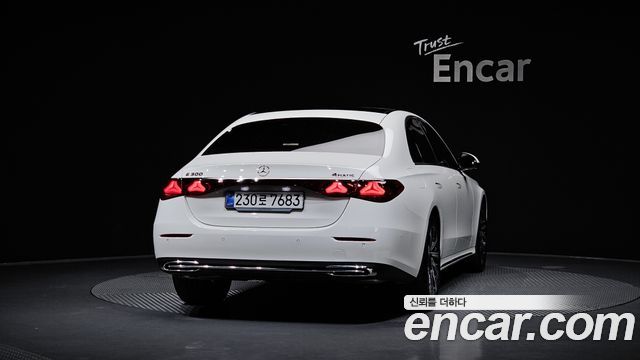 Mercedes-Benz E-Class (W214) E300 4MATIC Exclusive 2025 — фото 4