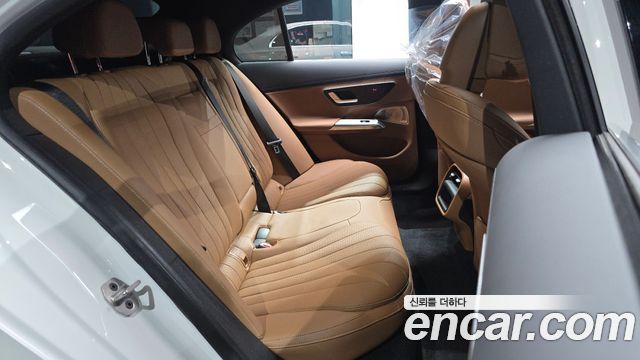 Mercedes-Benz E-Class (W214) E300 4MATIC Exclusive 2025 — фото 11