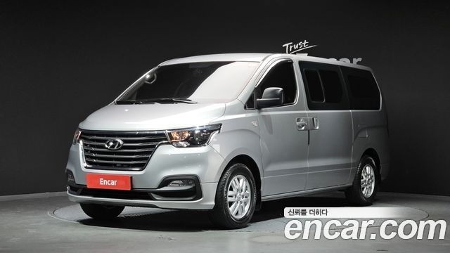 Hyundai Grand Starex Van 5-Seater Modern
