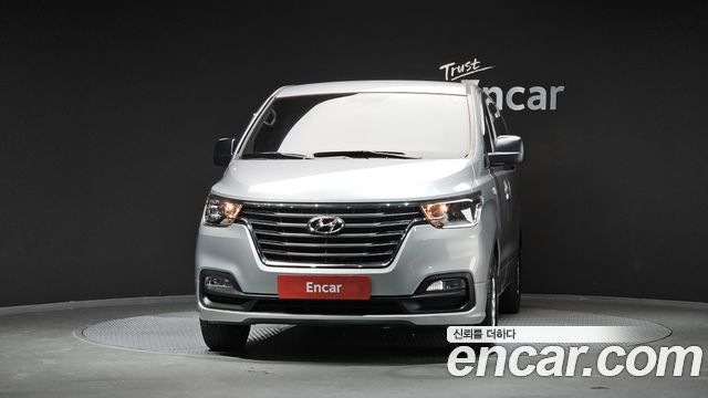 Hyundai Grand Starex Van 5-Seater Modern 2020 — фото 3