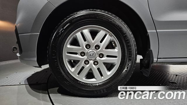 Hyundai Grand Starex Van 5-Seater Modern 2020 — фото 5