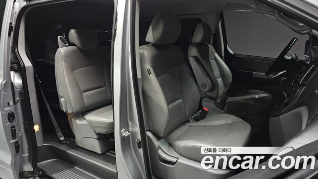 Hyundai Grand Starex Van 5-Seater Modern 2020 — фото 11