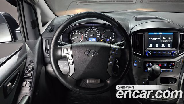 Hyundai Grand Starex Van 5-Seater Modern 2020 — фото 12