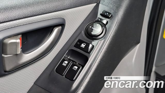 Hyundai Grand Starex Van 5-Seater Modern 2020 — фото 18
