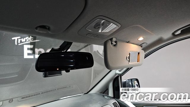 Hyundai Grand Starex Van 5-Seater Modern 2020 — фото 19