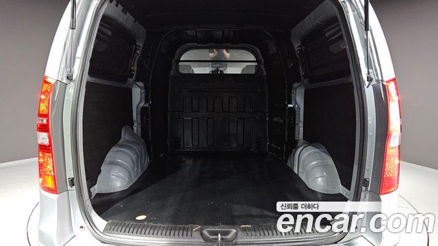 Hyundai Grand Starex Van 5-Seater Modern 2020 — фото 20