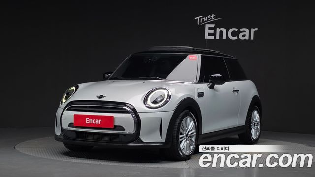 MINI Cooper Classic Plus Launch Pack Third Generation