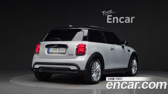 MINI Cooper Classic Plus Launch Pack Third Generation 2022 — фото 2